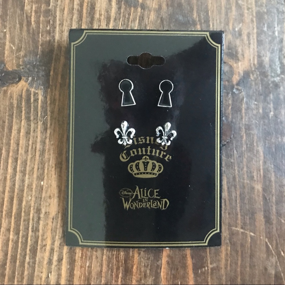 WALT DISNEY COUTURE* Alice in Wonderland" Stud Set